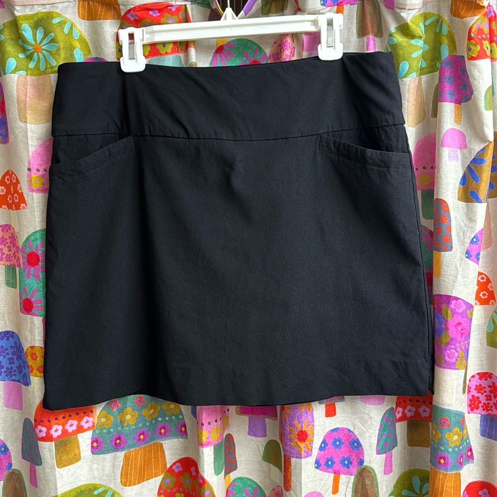 S.C. & Co. Skirt with Pockets. XL